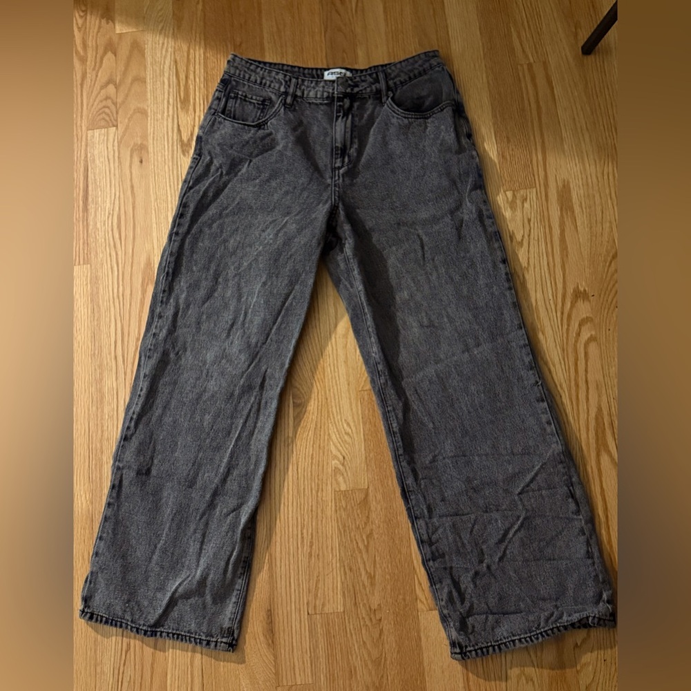 Gray Wide-Leg Jeans